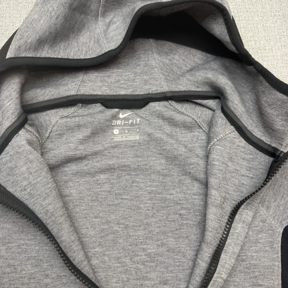 Nike Dri-FIT Youth M Sunrun Full Zip Hoodie Heather Gray Black Jacket CQ5436-032